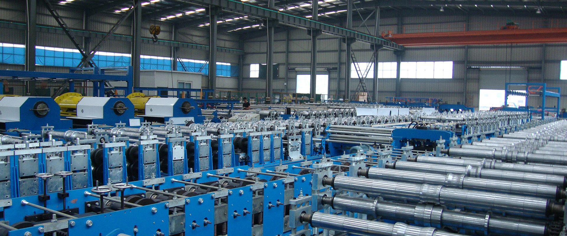 professional manufacture and exporter of roofing sheets machine, cz purline machine, light steel frame machine, sandwich panel machine etc